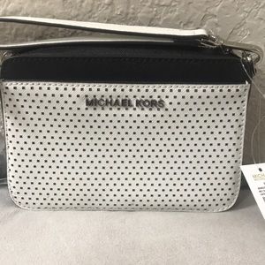 🔥MK Wristlet🔥SOLD📌📌📌📌📌